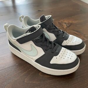Boy’s Nike Court Borough Low Recraft "Anthracite/White/Glacier Blue"